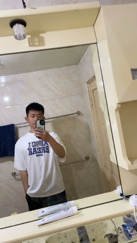 哈哈的第一张照片--温州残疾人相亲网